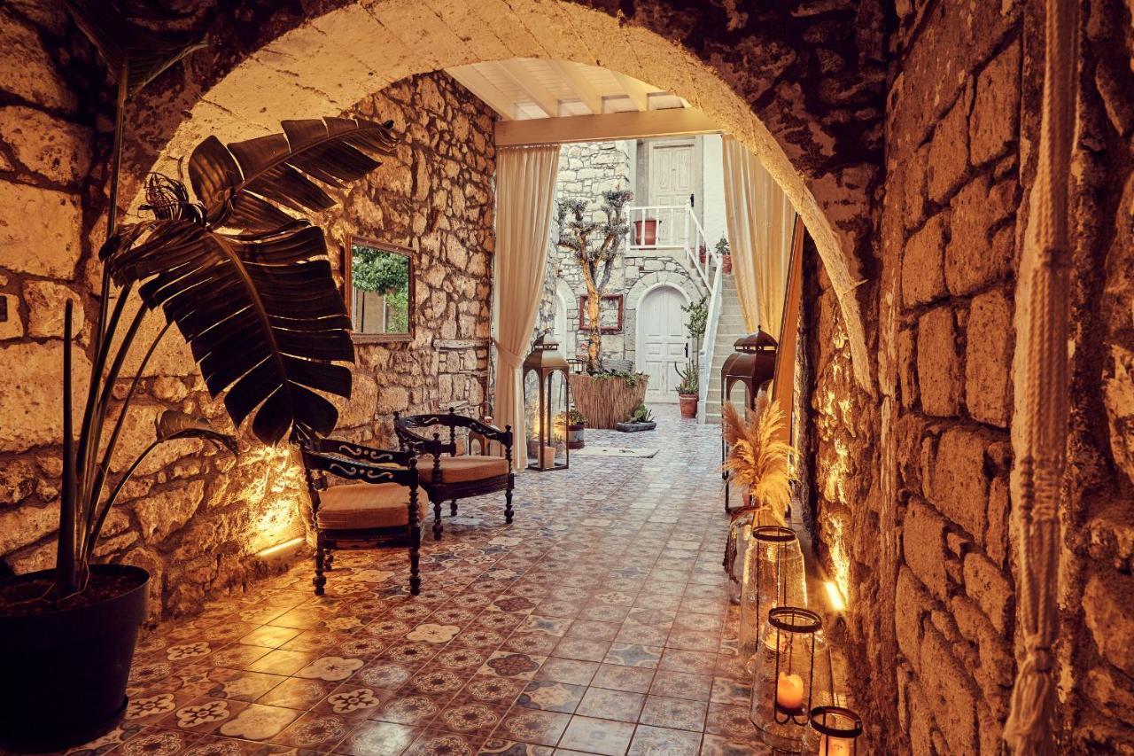 Morisi Avlu Hotel Alacati Exterior photo