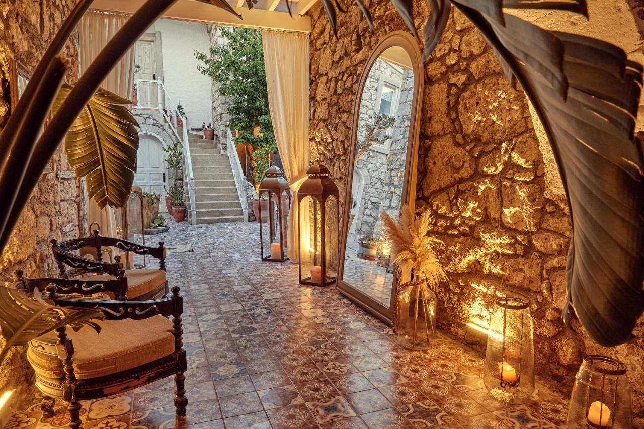 Morisi Avlu Hotel Alacati Exterior photo