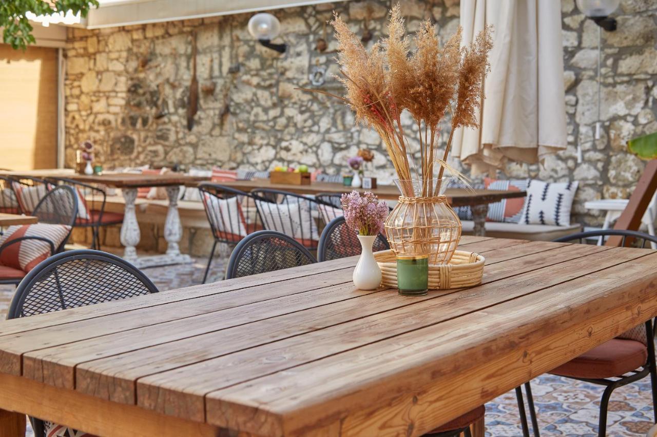 Morisi Avlu Hotel Alacati Exterior photo